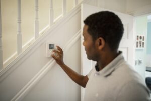 Checking thermostat when breaker trips